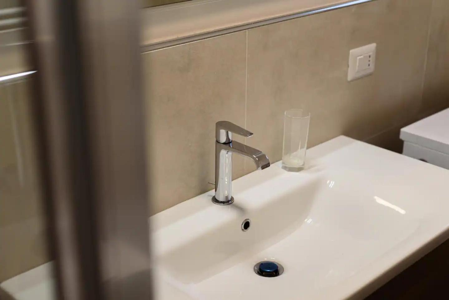 Appartement 2br Per 5 Con Patio Privato - Vicino Centro Naples
