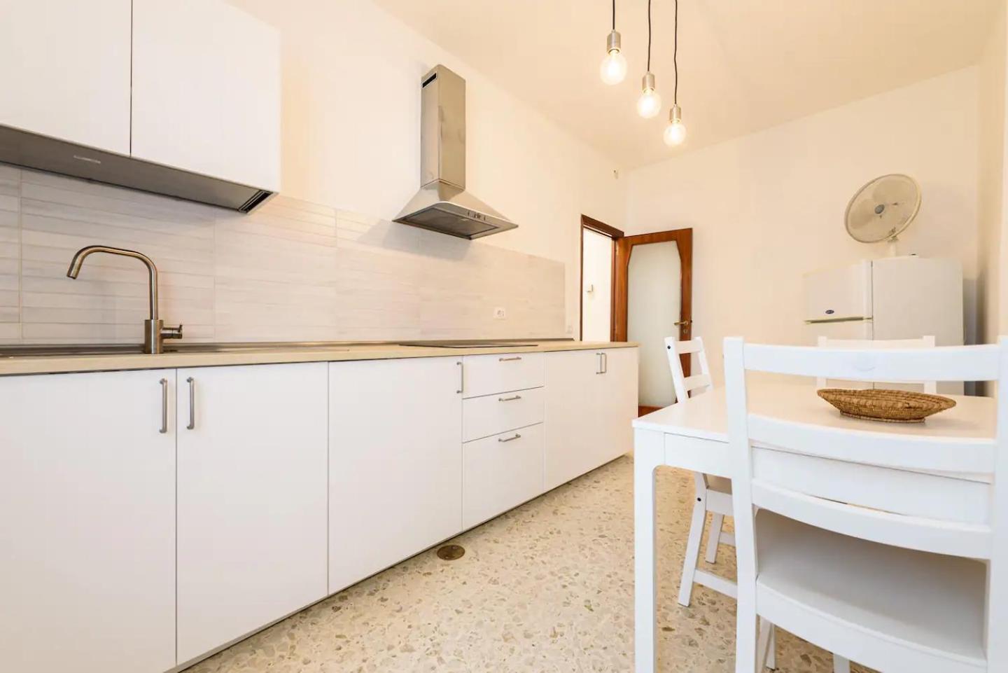 Appartement 2br Per 5 Con Patio Privato - Vicino Centro Naples
